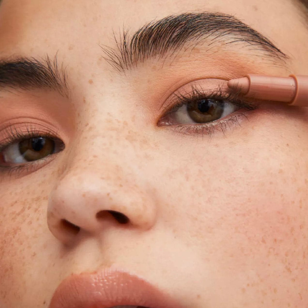 Sunnies Face Eyecrayon Do-It-All Eyeshadow Stick -Dough