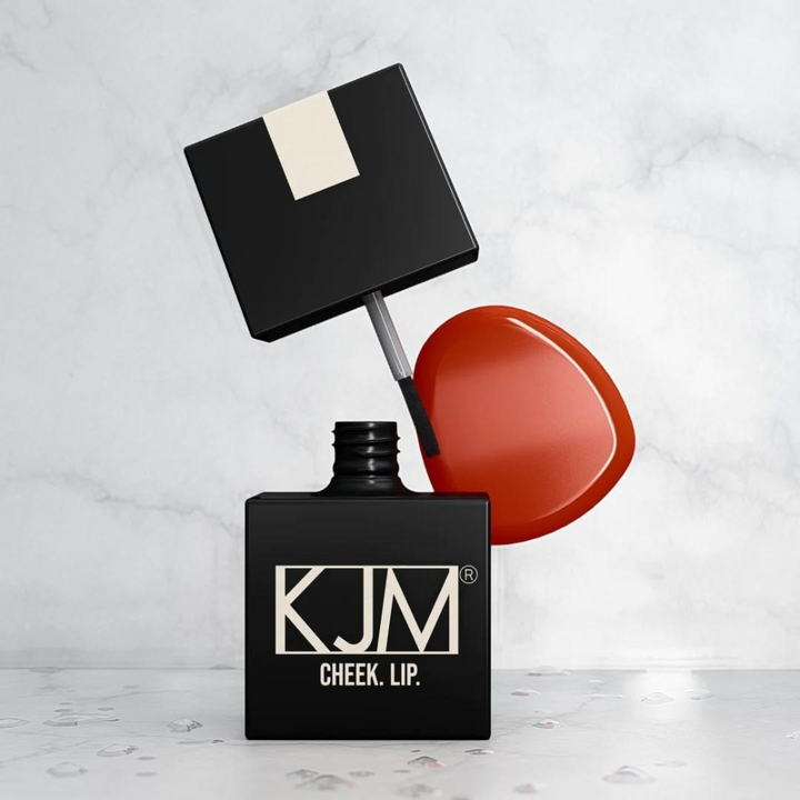 CHEEK. LIP. TOP-SHELF