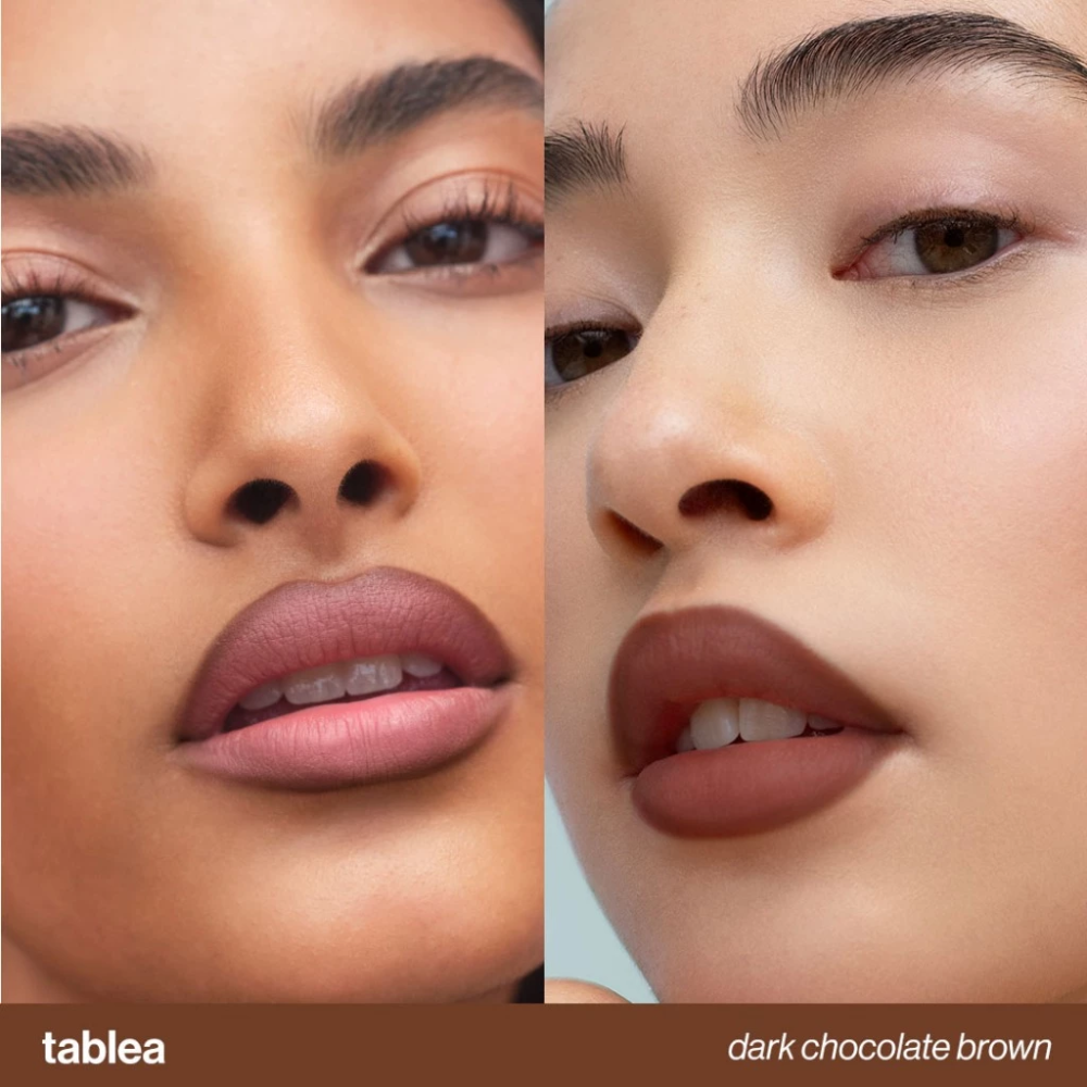 Close-up of a woman's lips with two different shades labeled 'tablea' and 'dark chocolate brown'. Sunnies Face Lip Tracer - Tablea