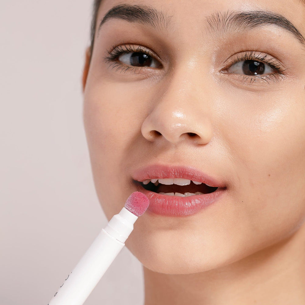 Cushion Lippy - Gossamer Pink Model 2