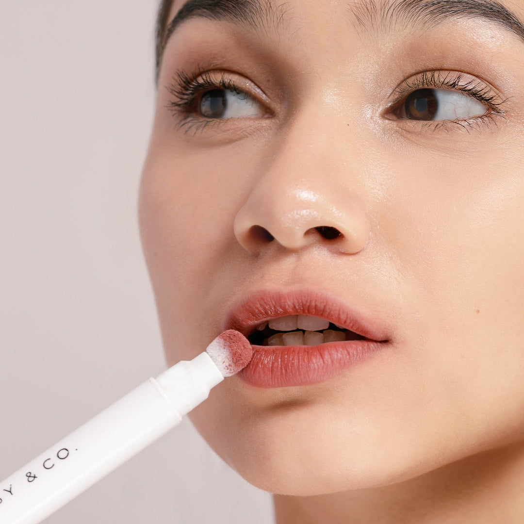 Cushion Lippy - Holly Nude Model