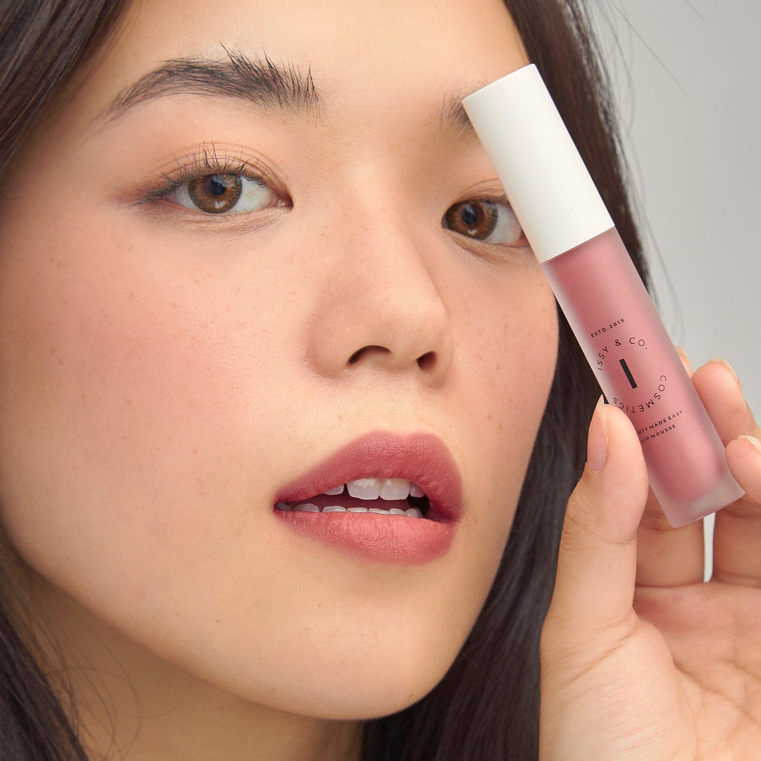 Issy and Co Lip Mousse - Fiancee Model 2