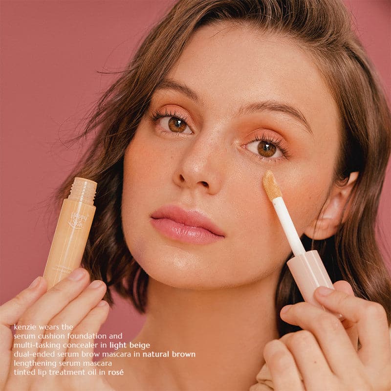 Happy Skin Second Skin Multi-Tasking Serum Concealer - Light Beige Model