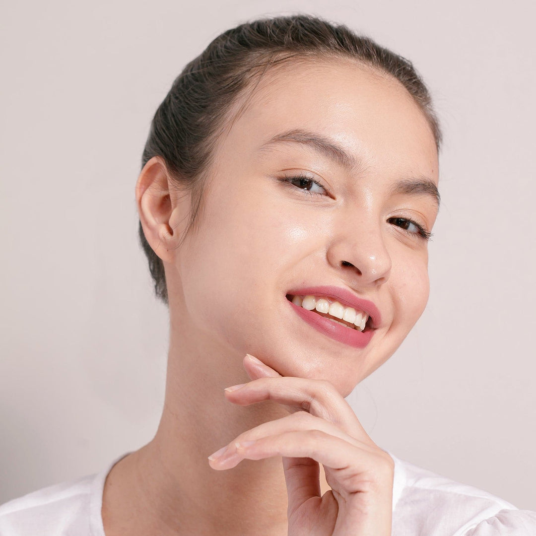 Liquid Lipstick - Pink Suede Model 2