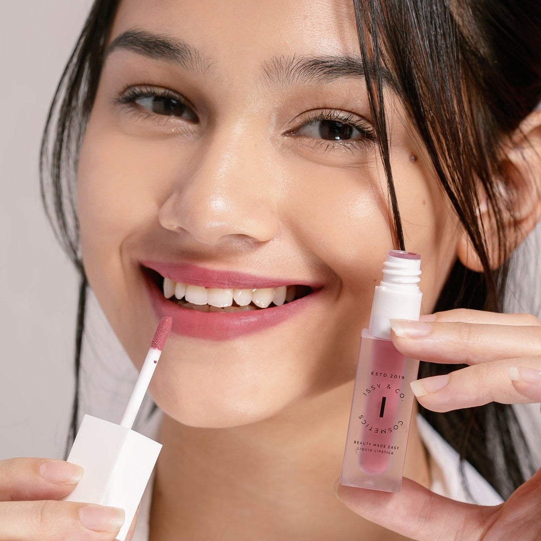 Liquid Lipstick - Pink Suede Model 3