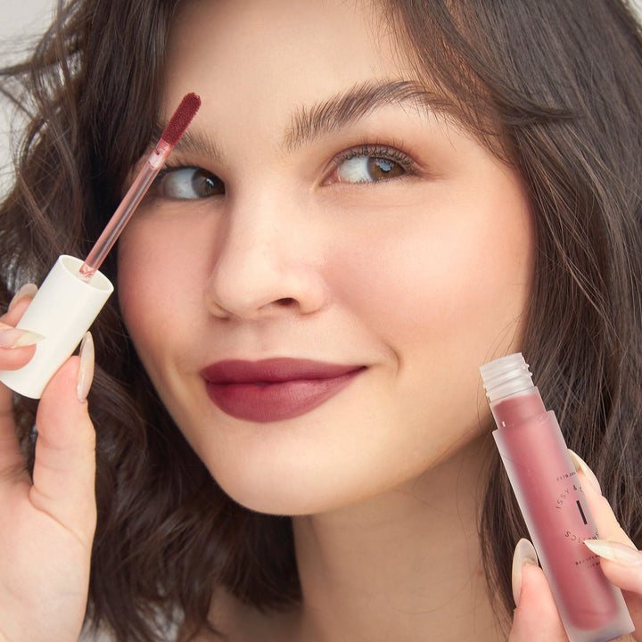 Lip Mousse - Smoked Blush Model