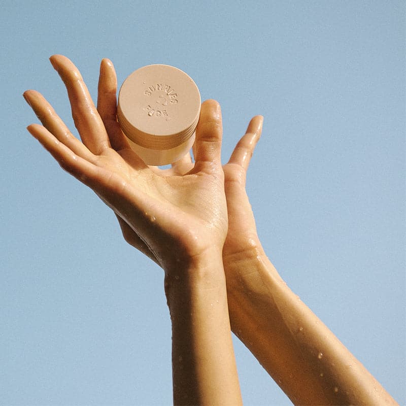 Sunnies Face Dream Cream Model hands