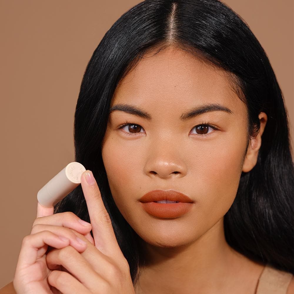 Sunnies Face Fluffmatte casual | peach brown nude model 2