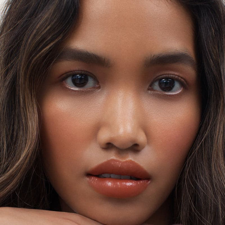 Sunnies Face Lip Treat - Poppy model